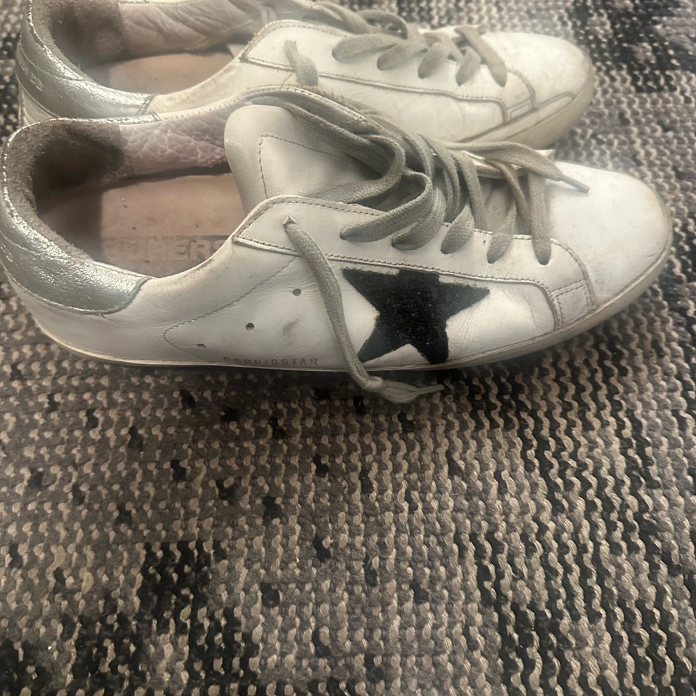 Golden Goose Superstar White Sneakers with Black Star size 40 fits US 9.5-10 - Picture 5 of 6